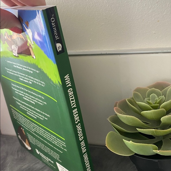 New🌈 Why Grizzly Bears Should wear Underpants Oatmeal Book graphics - Picture 6 of 6